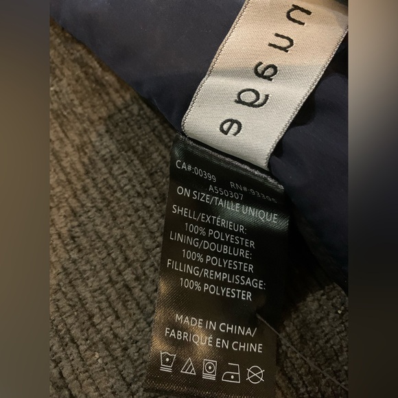 Women's Scarf - Picture 5 of 7